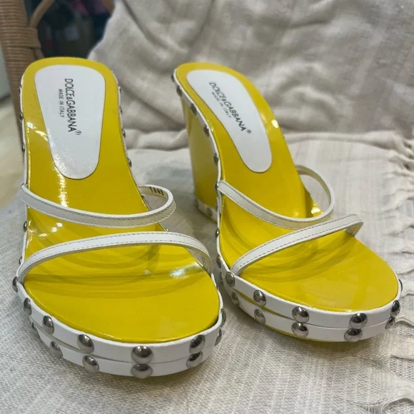 Dolce & Gabbana Studded Yellow Wedges - Picture 5 of 10